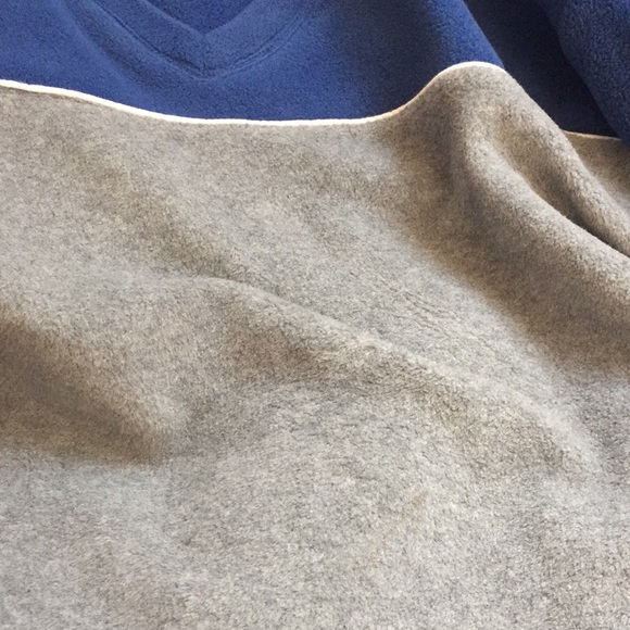 Men's GAP Cotton/Cashmere. Blue Sweater Sz. L - Picture 4 of 9